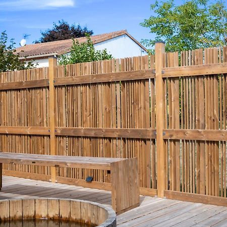 Gite "Le Mesminois" Etablissement Avec Espace Bien-Etre Et Sauna Saint-Mesmin  Екстериор снимка